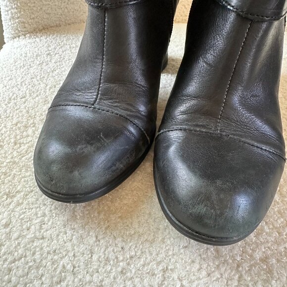 BORN black high-back flared heel ankle boots | 8.5-9 | leather 3" heel - Picture 7 of 13